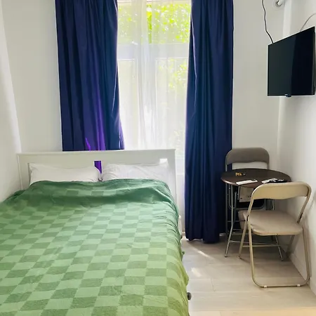 Garsoniera Langa Palatul Parlamentului * Бухарест