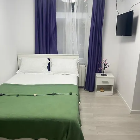 Garsoniera Langa Palatul Parlamentului * Бухарест