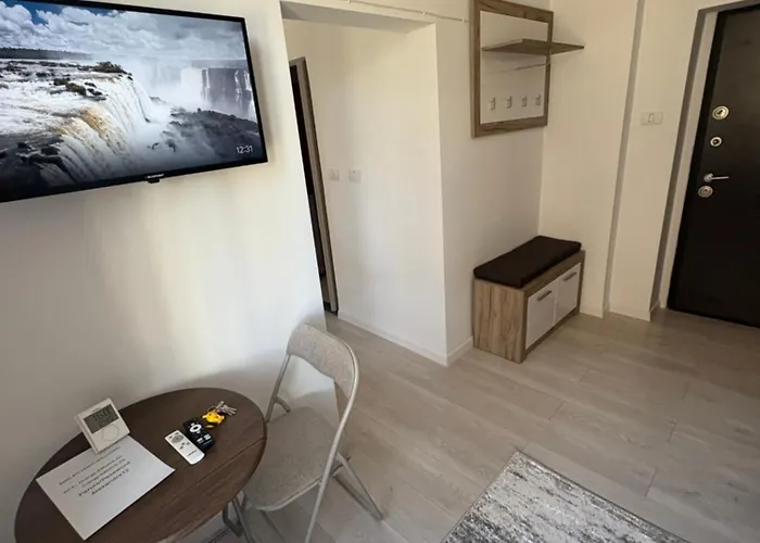 Garsoniera Langa Palatul Parlamentului